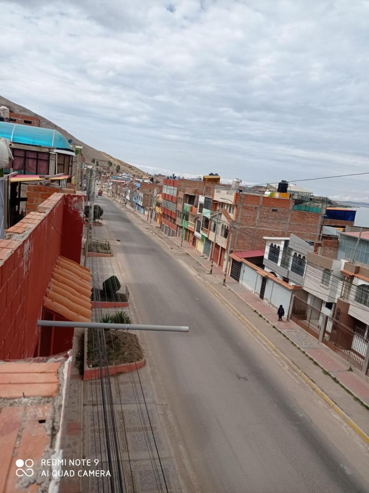 Hostal Vista Al Lago Titicaca 普诺 外观 照片